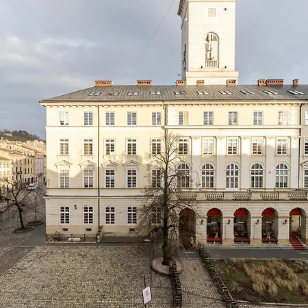 Апартаменти Inshiapartments On Rynok Square Львів