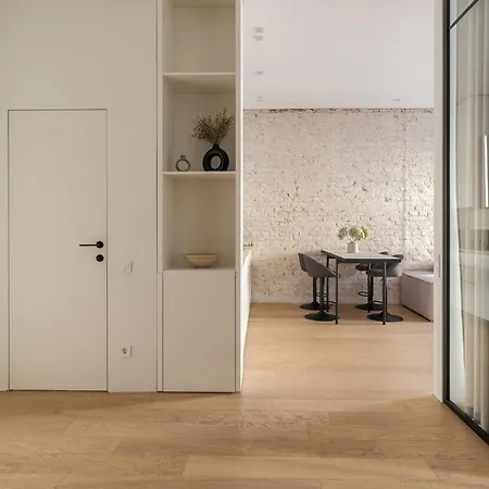 아파트 Inshiapartments On Rynok Square 리비프